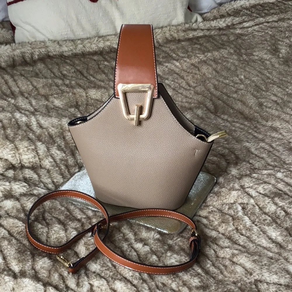 Elegant Tan and Brown Women's 2 way Bag - Picture 2 of 8